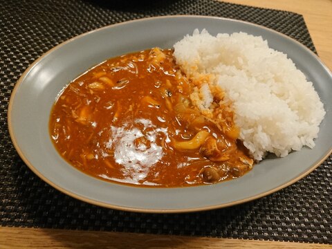 サバ缶でハヤシライス